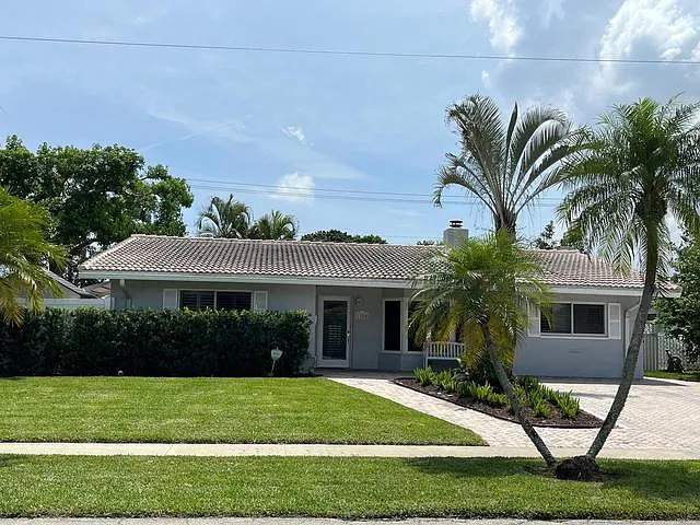 1288 SW 7th St