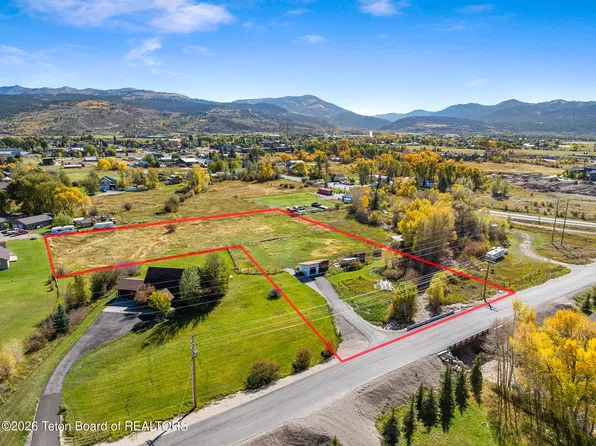296 N Crystal Ct, Victor, ID 83455