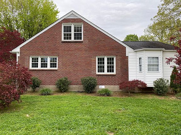 4th image of 4214 Hillbrook Dr
