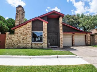 7803 Poitiers Dr, Houston, TX 77071