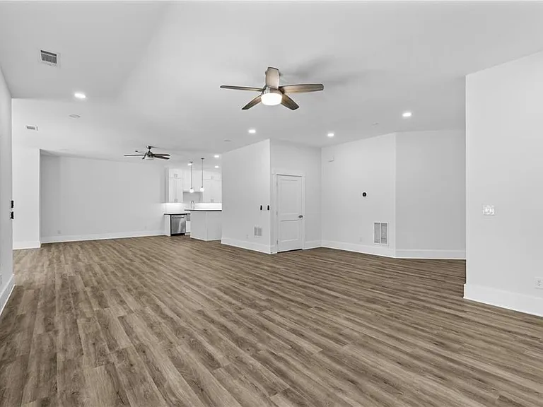 15448 Hopewell Rd — Photo 48