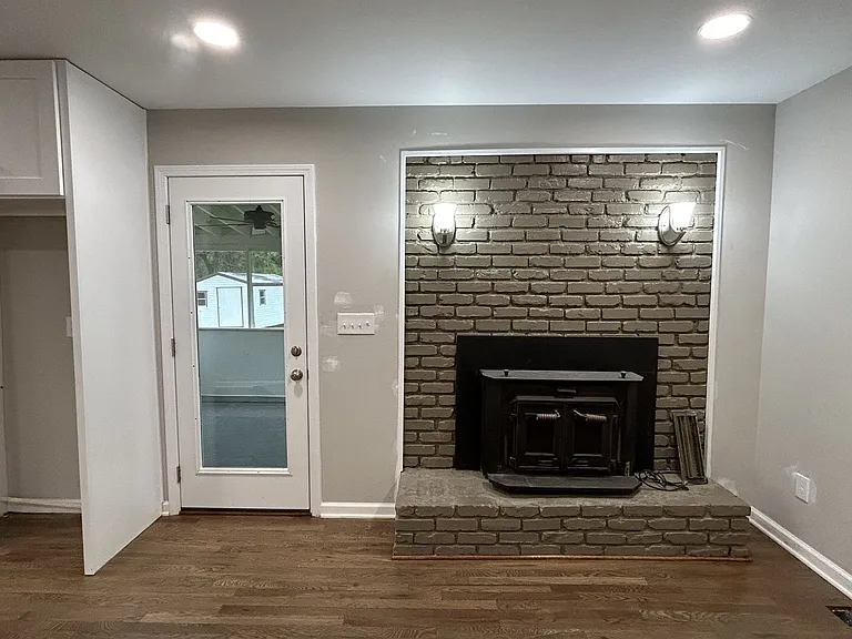 720 Jewel Pl SW — Photo 13