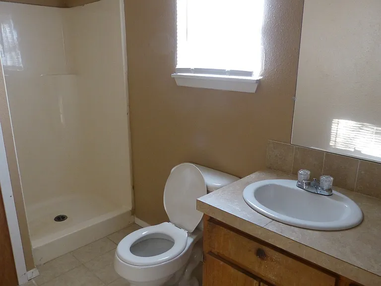703 Dixie Dr — Photo 18