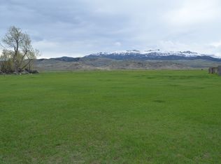 1248 Southfork Rd, Cody, WY 82414