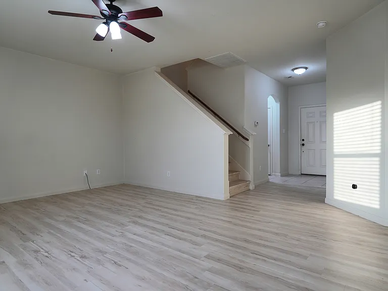 344 Magnolia Dr — Photo 7