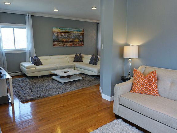 Living room/Family room