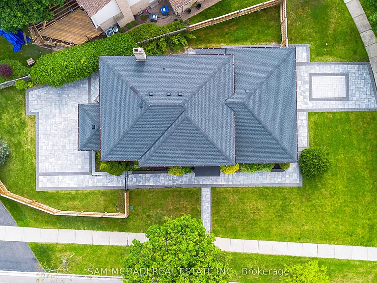 2535 Robin Dr — Photo 42