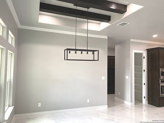 5th image of 214 Cibolo Way