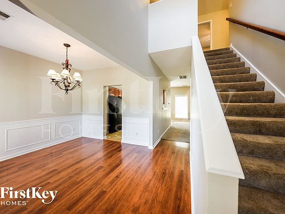 4th image of 724 Forest Lakes Dr