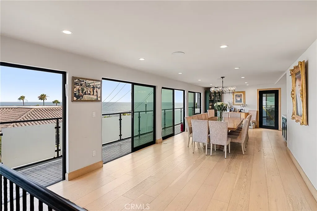 6 bed, 4.5 bath, 4500 sqft, $35,000 — Photo 4