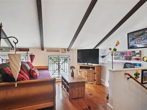 4th image of 1012 Saint Peter St #3