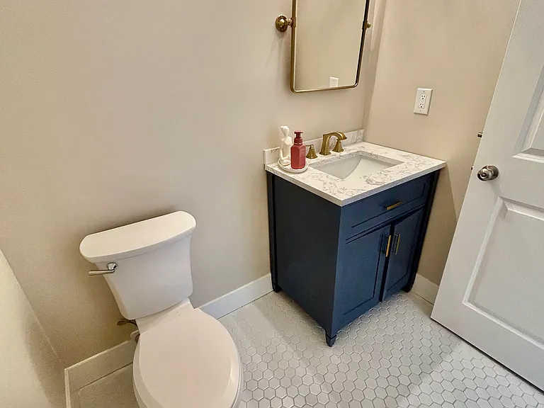 1639 Alameda Ave #202 — Photo 11