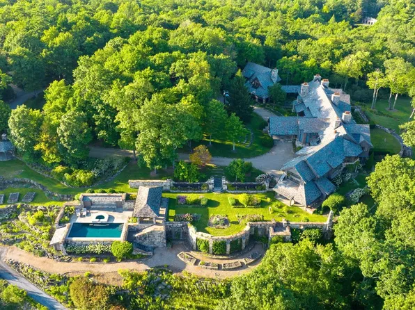 581 Sagee Woods Drive, Highlands, NC 28741