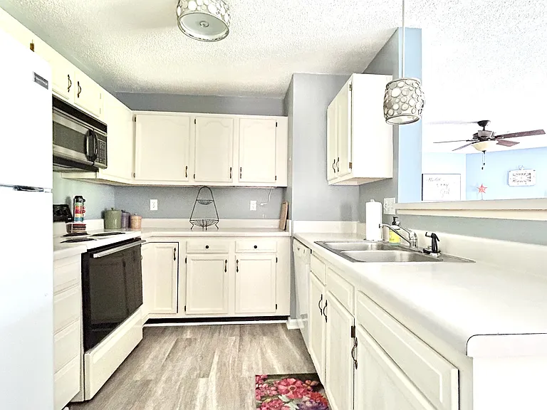 412 Rivertree Ln #412 — Photo 7
