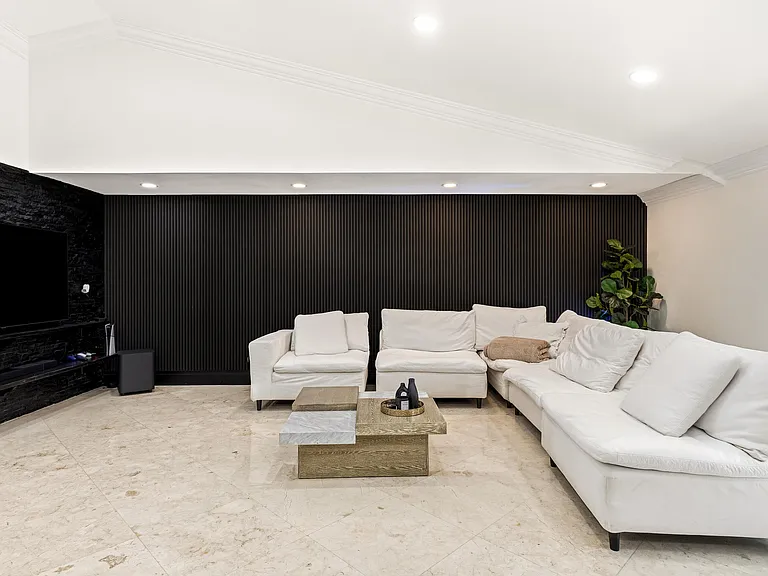 5223 Deerhurst Crescent Cir — Photo 15