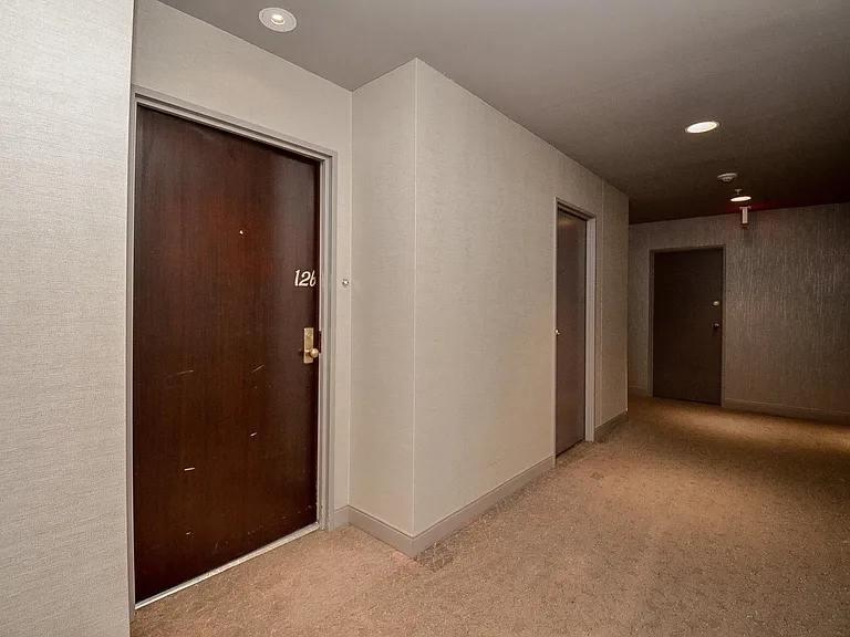 5000 Montrose Blvd #12B — Photo 8
