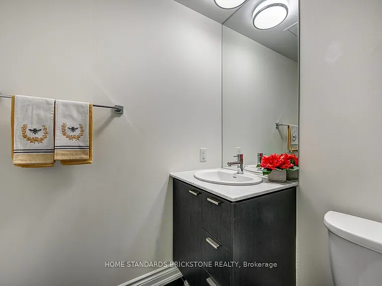 375 King St W #506 — Photo 27