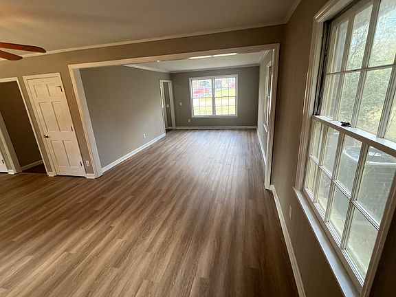 4th image of 405 Grouse Rd