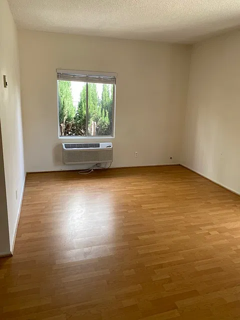 1 bed, 705 sqft, $1,850 — Photo 3