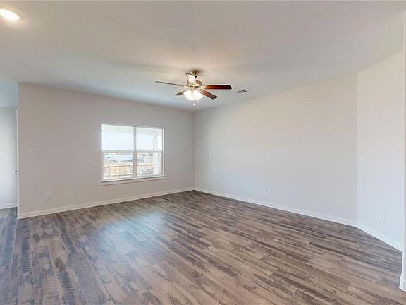 3rd image of 6112 Fall Creek Dr
