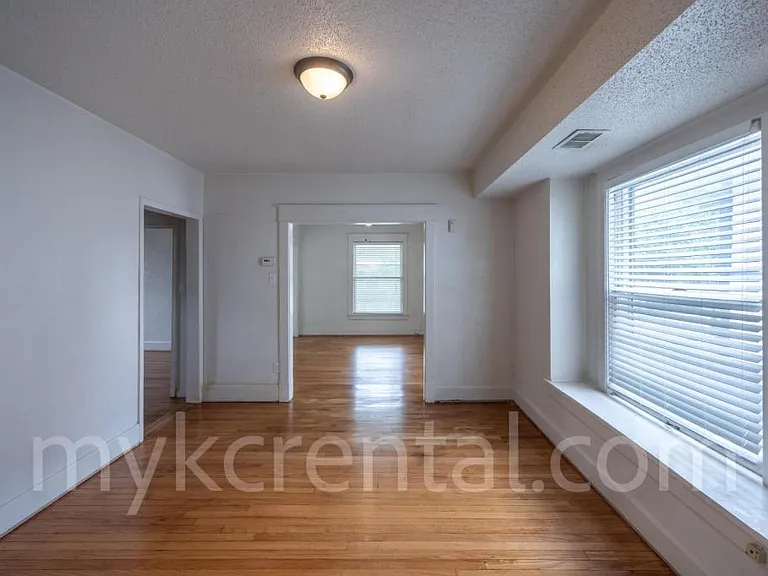 4306 Fisher St — Photo 23