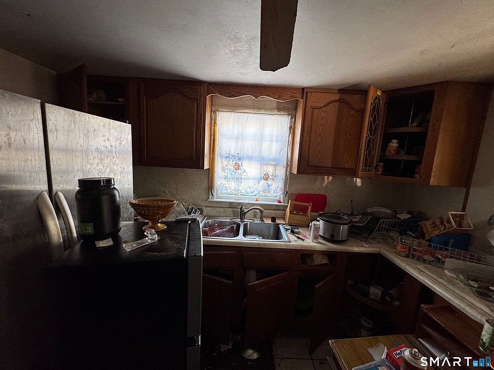 1st image of 76 Main Street