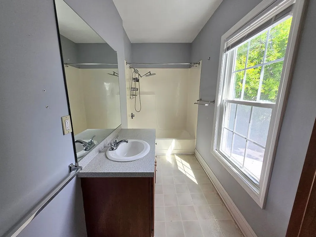 1 bed, 2.0 bath, 854 sqft, $1,700 — Photo 2