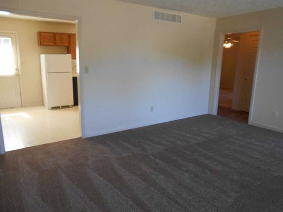 2nd image of 1224 Crown Cir