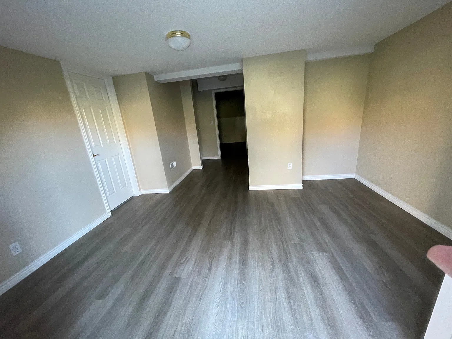 3 bed, 1.5 bath, 1682 sqft, $1,500 — Photo 2