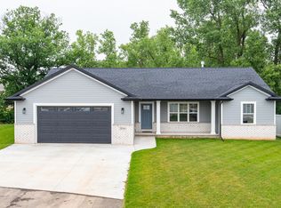 2240 E Honeygold Ct, Appleton, WI 54913