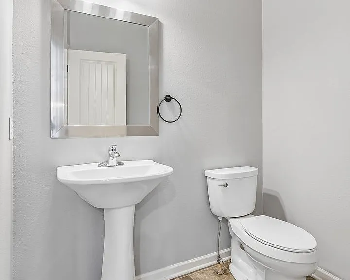 15915 Filmore Cir — Photo 18