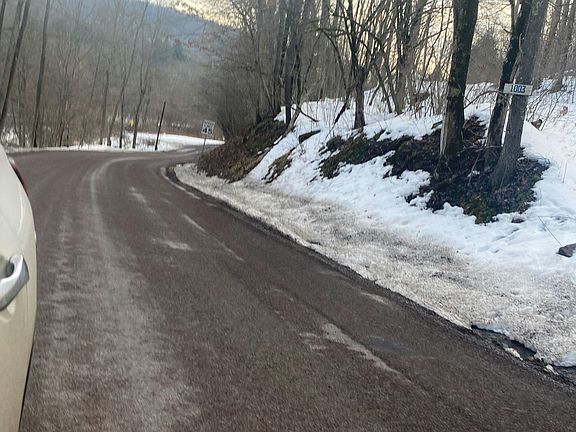 2nd image of 1003 Wharton Furnace Rd