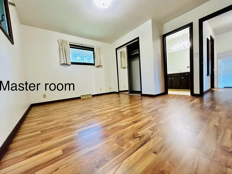 8001 Sandalwood Dr — Photo 9