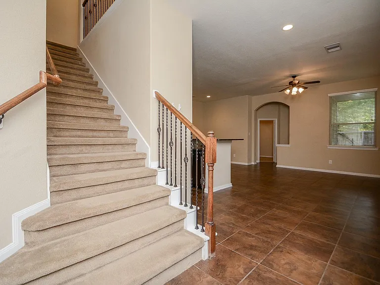 22 Cheswood Manor Dr — Photo 25