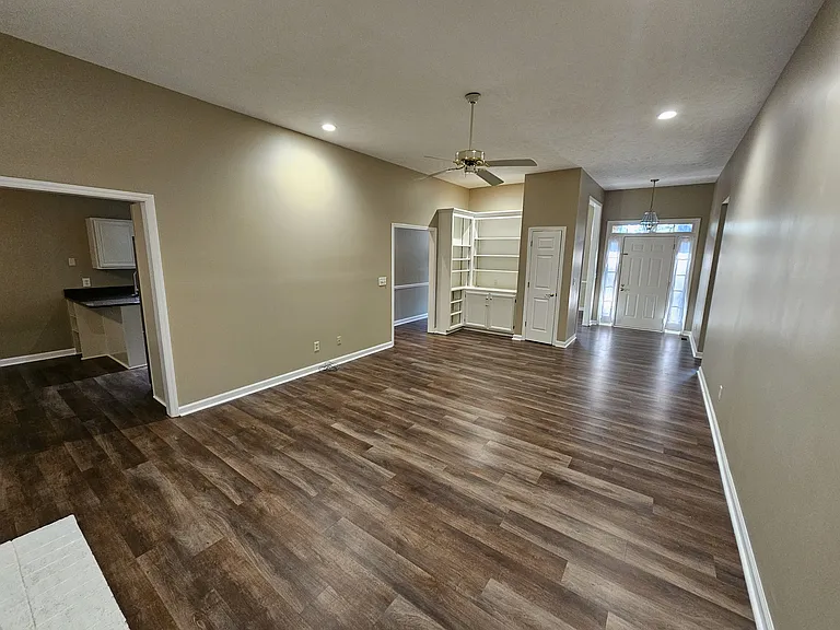 120 Saint Andrews Pl — Photo 6
