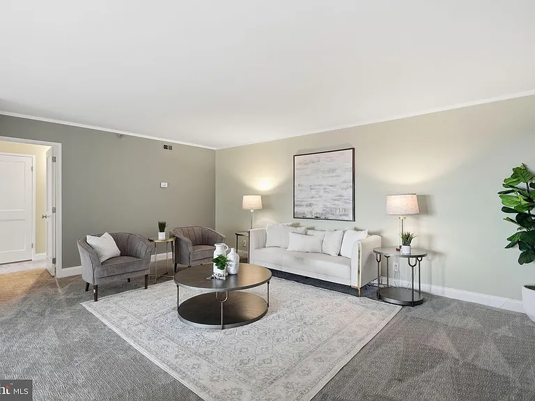 1600 N Oak St #1410 — Photo 8
