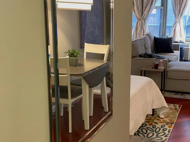 1340 N Dearborn St #5F — Photo 20