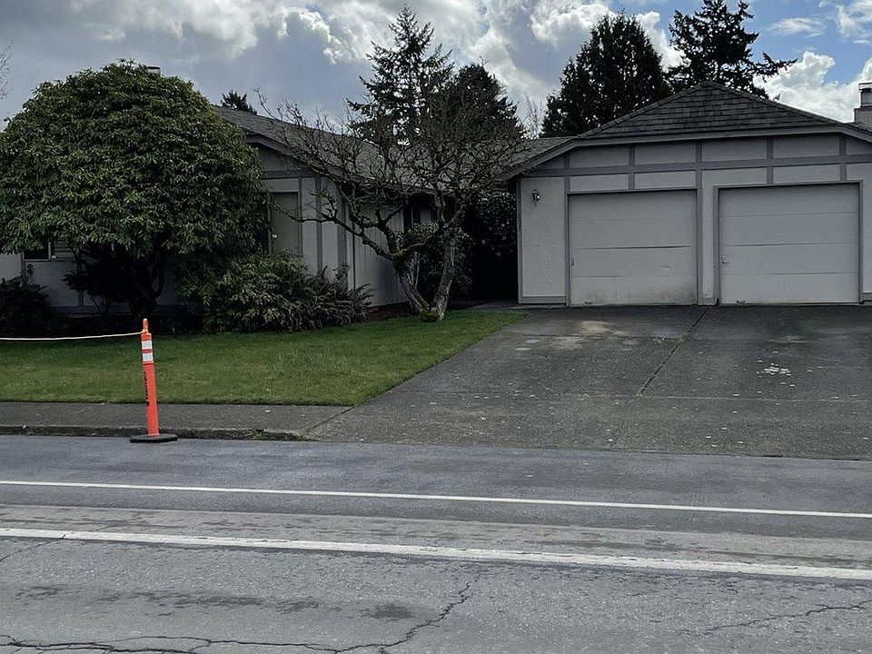 1st image of 1601 SE Blairmont Dr