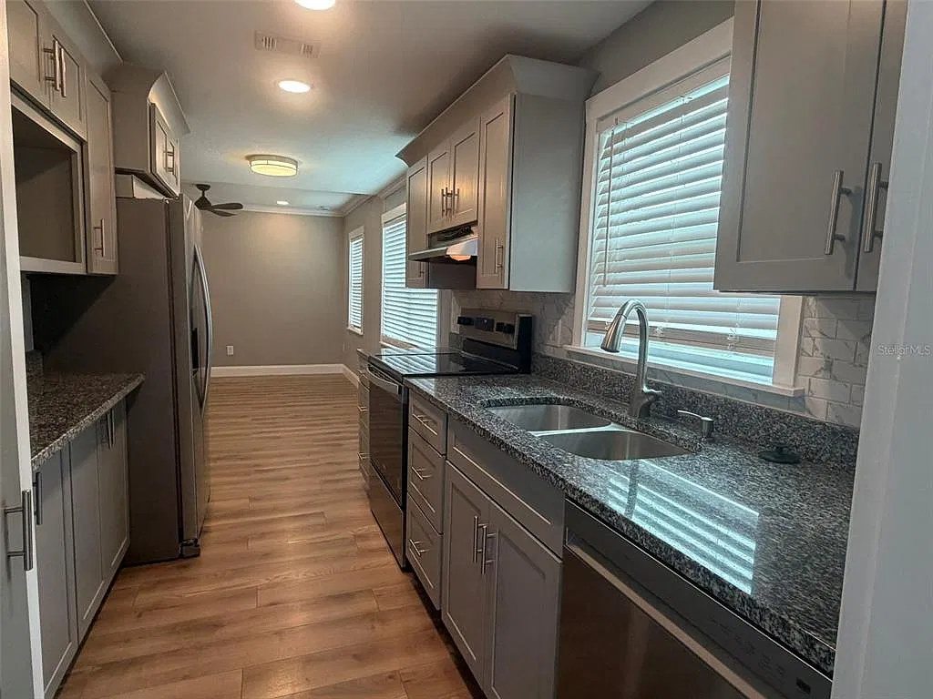 1 bed, 1.0 bath, 650 sqft, $1,350 — Photo 3