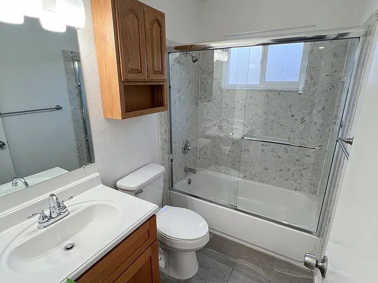 1567 Oriole Ave — Photo 16