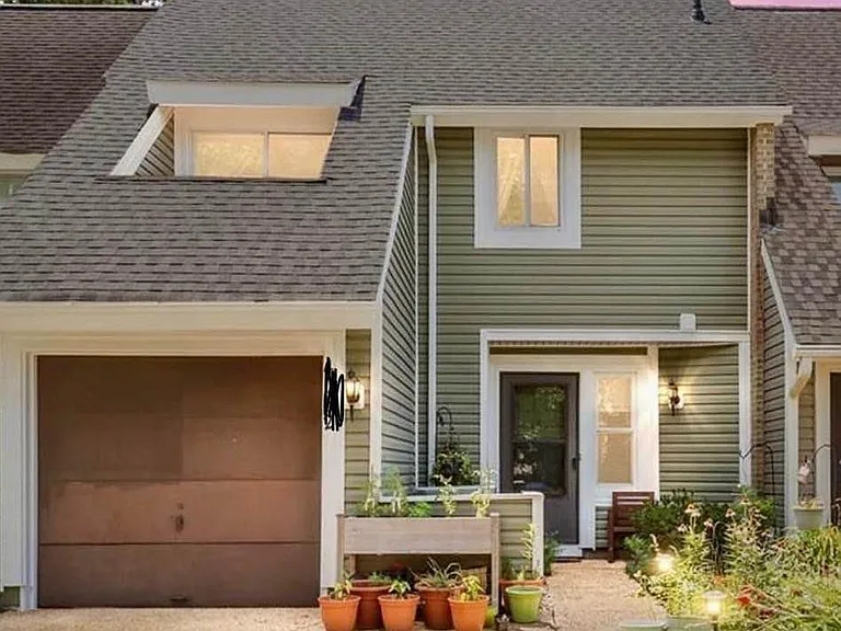 4062 Lake Ridge Cir — Photo 1