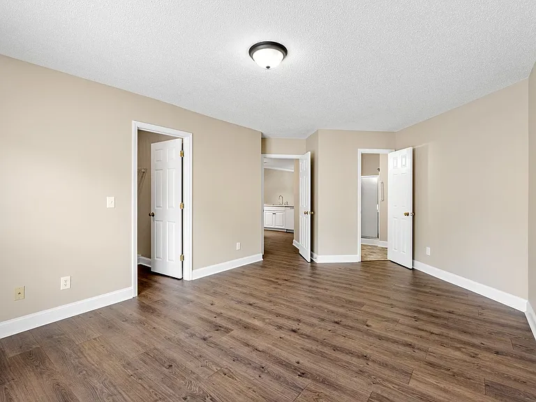 10 Whitfield Way — Photo 15