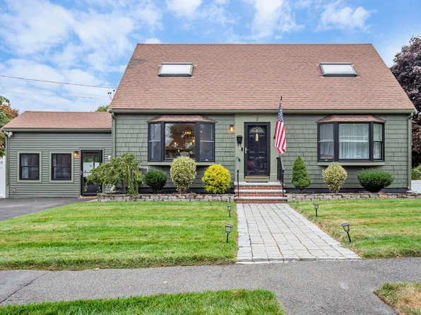 3 Dobbs Rd, Peabody, MA 01960