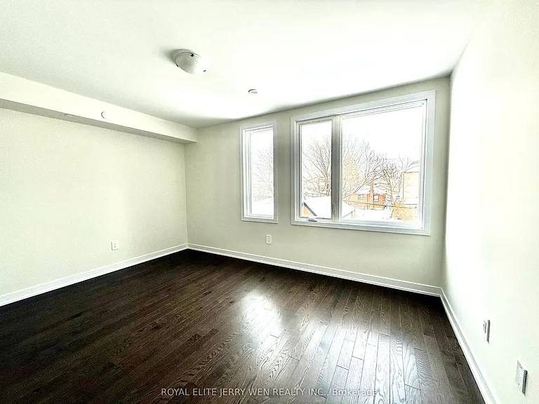 2 Green Gardens Blvd #MAIN — Photo 4