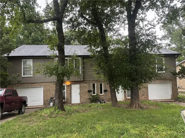 3906 E 123rd Ter, Grandview, MO 64030