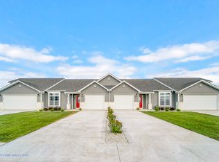 1211 Apache Path, Kankakee, IL 60901