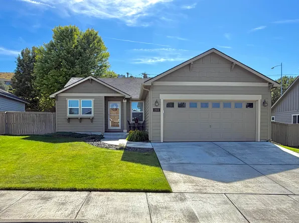 2104 S Kellogg Pl, Kennewick, WA 99336