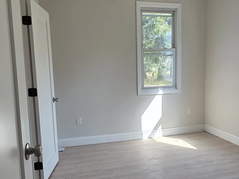 301 N Genoa Ave — Photo 14