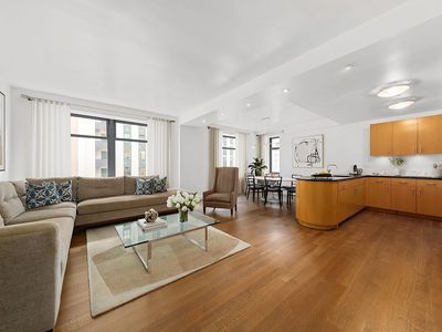 100 W 58th St APT 9B, New York, NY, 10019