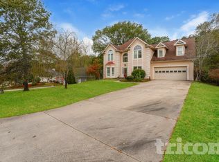 3730 Glen Ian Dr, Loganville, GA 30052